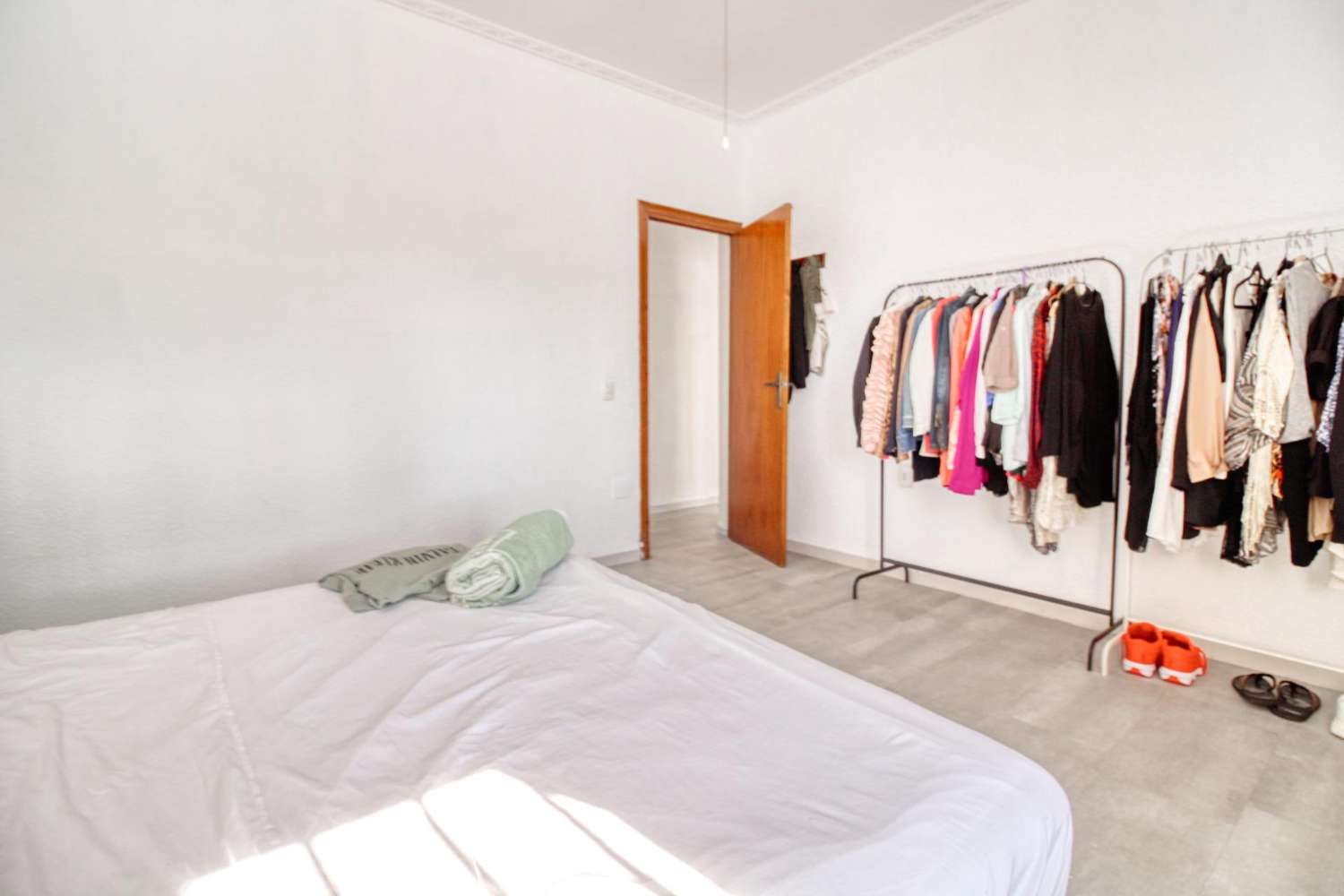 Samostatně stojící dům se soukromým pozemkem v centru Ciudad Quesada