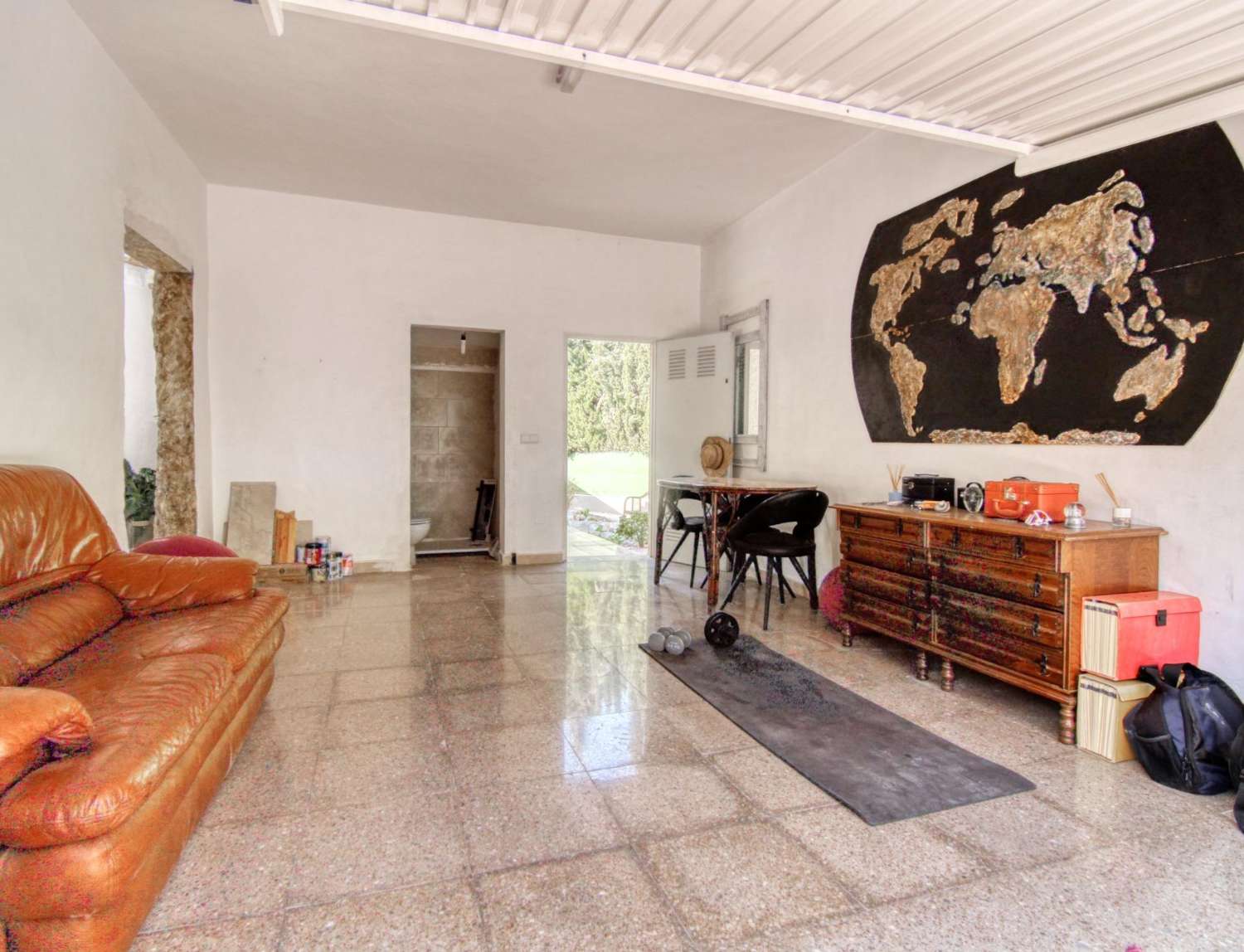 Samostatně stojící dům se soukromým pozemkem v centru Ciudad Quesada