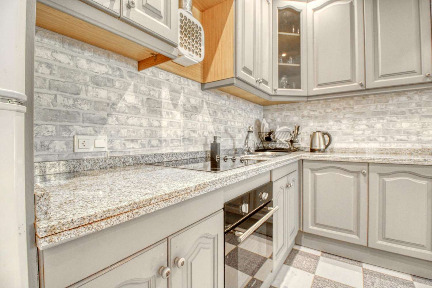 Samostatně stojící dům se soukromým pozemkem v centru Ciudad Quesada