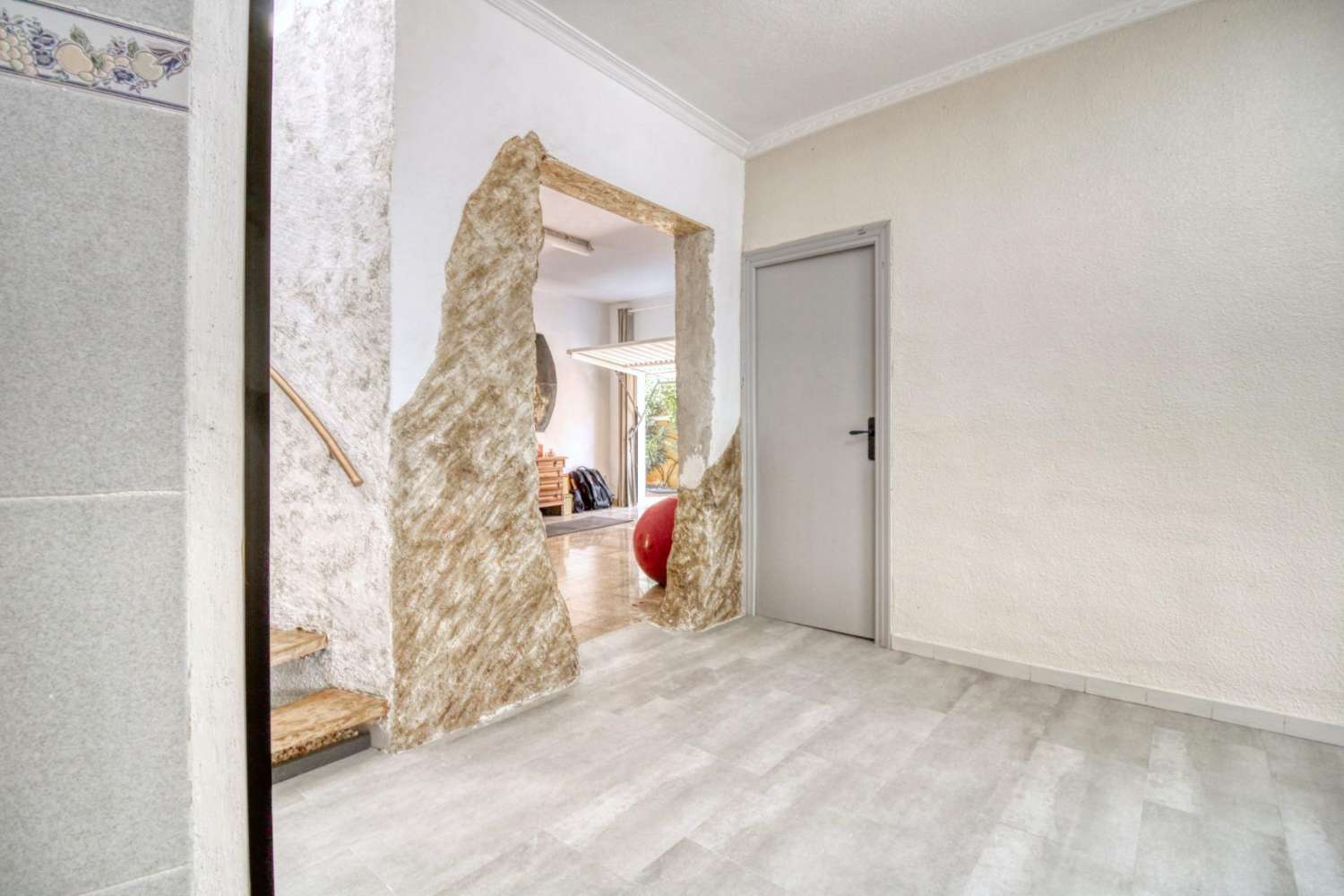 Samostatně stojící dům se soukromým pozemkem v centru Ciudad Quesada