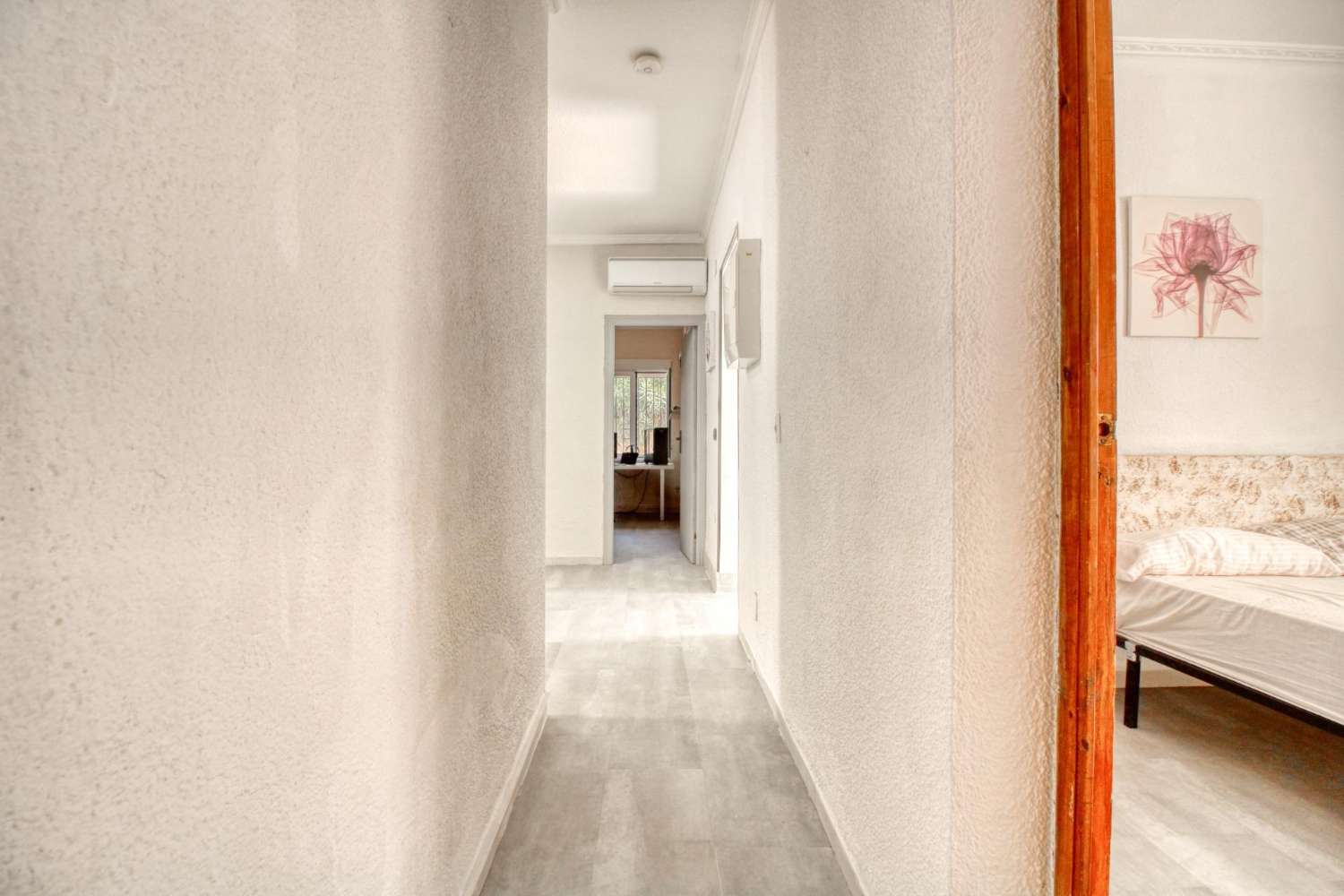 Samostatně stojící dům se soukromým pozemkem v centru Ciudad Quesada