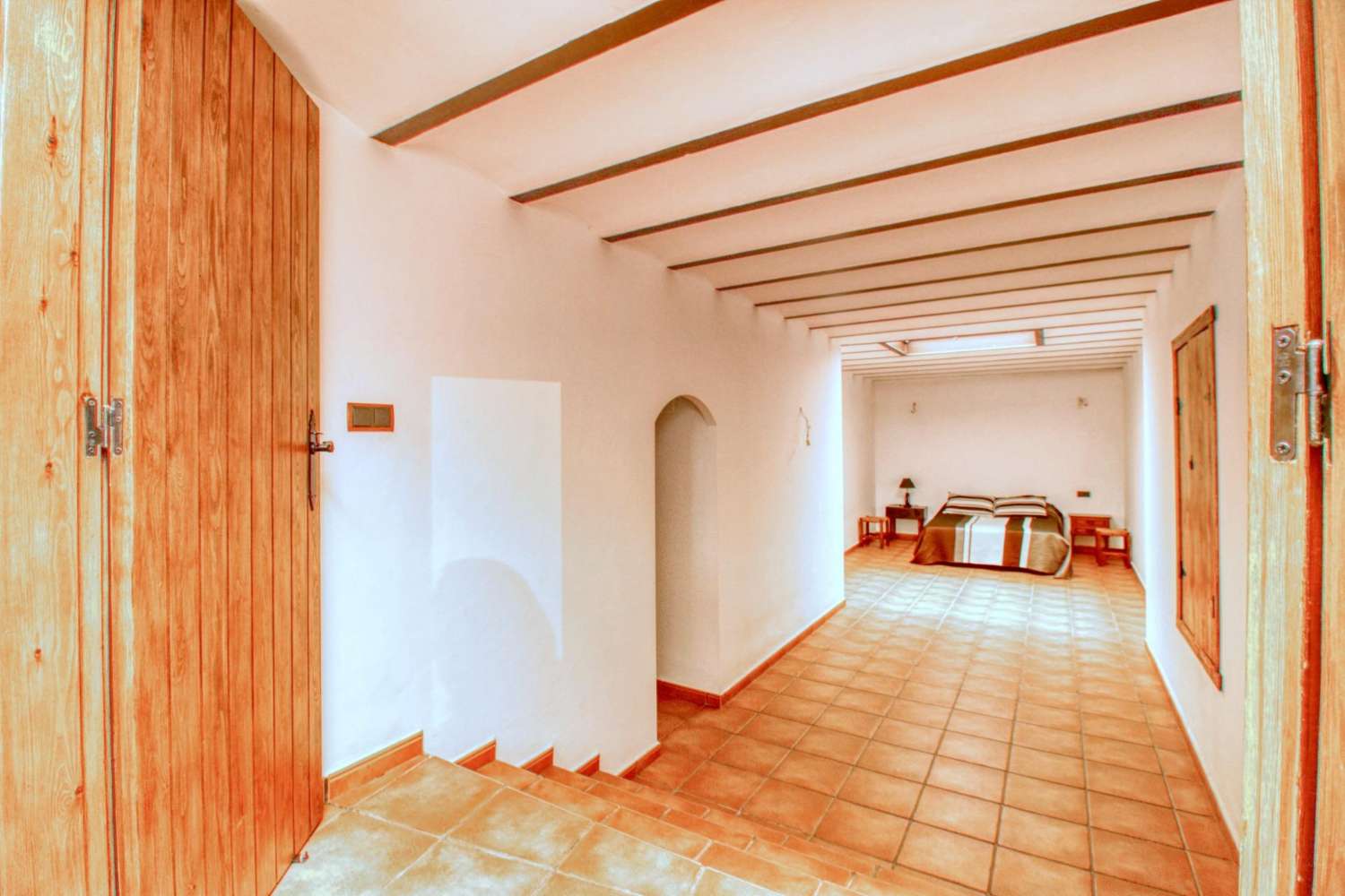 Skvělá příležitost! Dům s terasami, zahradou a garáží v srdci Crevillente