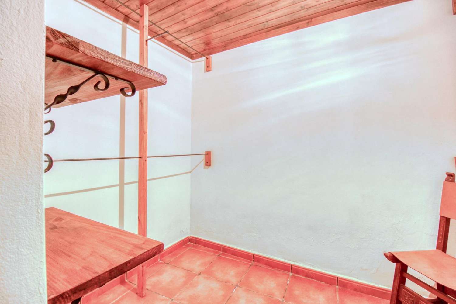 Skvělá příležitost! Dům s terasami, zahradou a garáží v srdci Crevillente