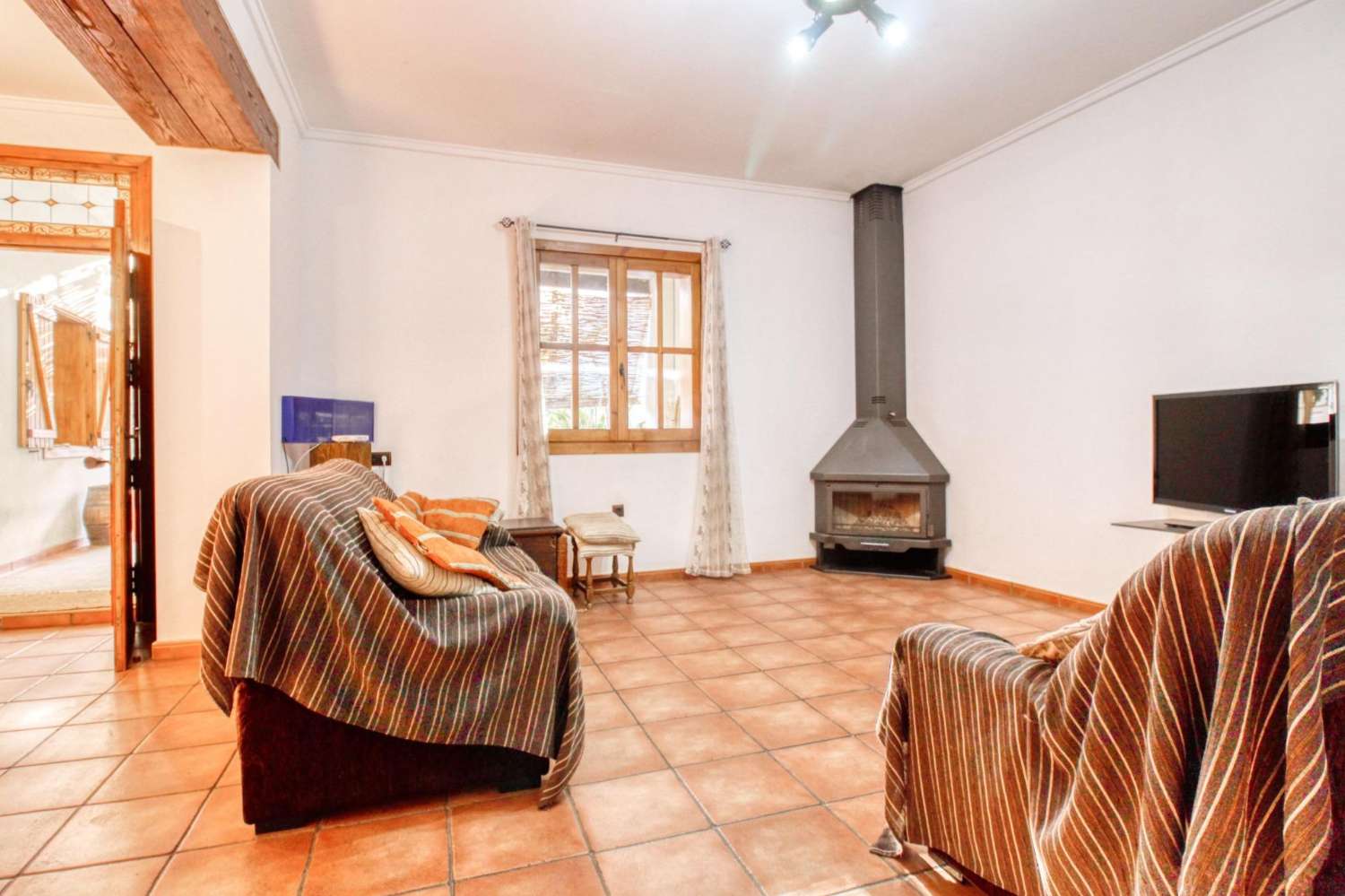 Skvělá příležitost! Dům s terasami, zahradou a garáží v srdci Crevillente