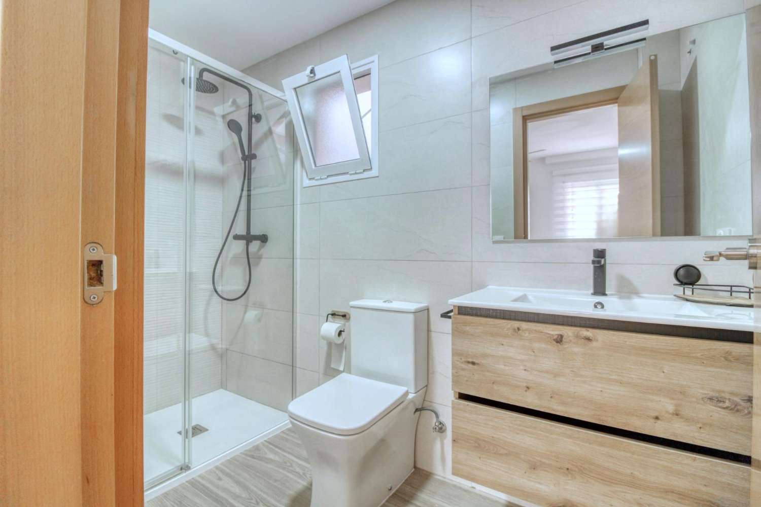 Přízemní řadový dům v Gran Alacant – pohodlí, styl a přímořská poloha