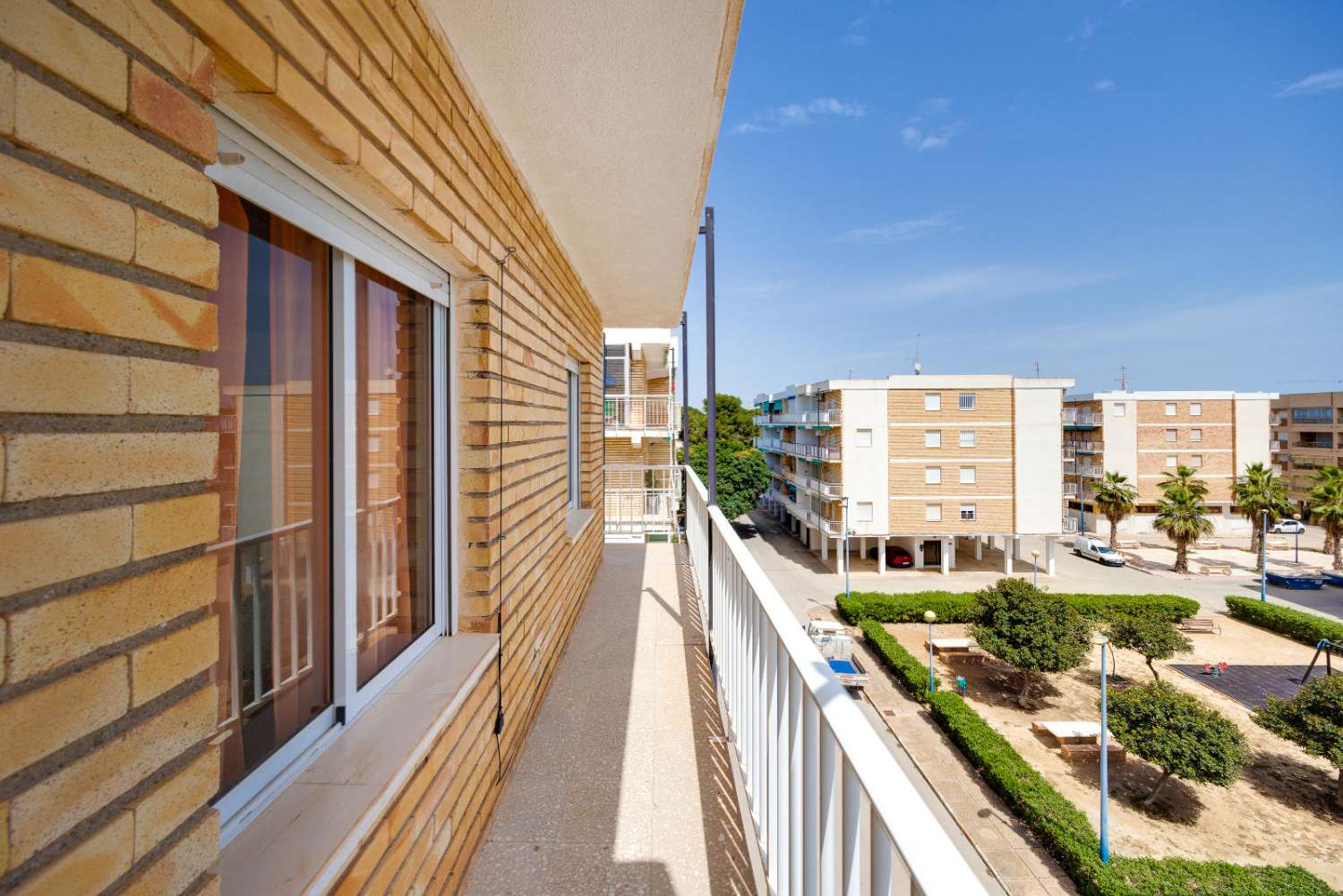 Penthouse with sea views in Orihuela Costa.