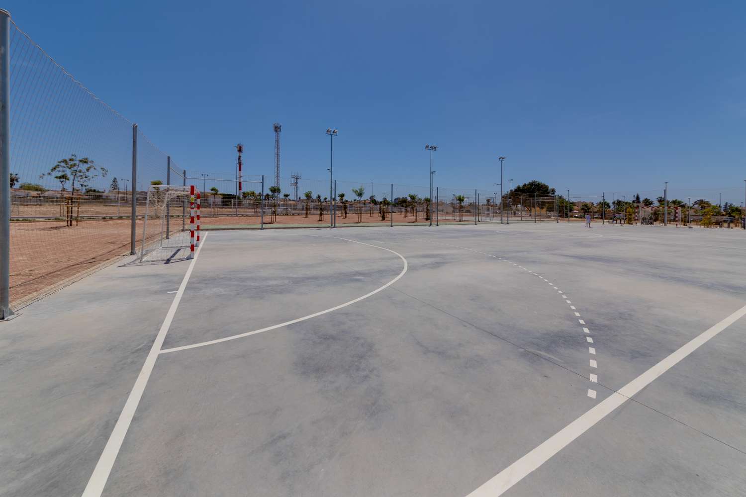 Rodinný dům v prodeji in El Chaparral (Torrevieja)