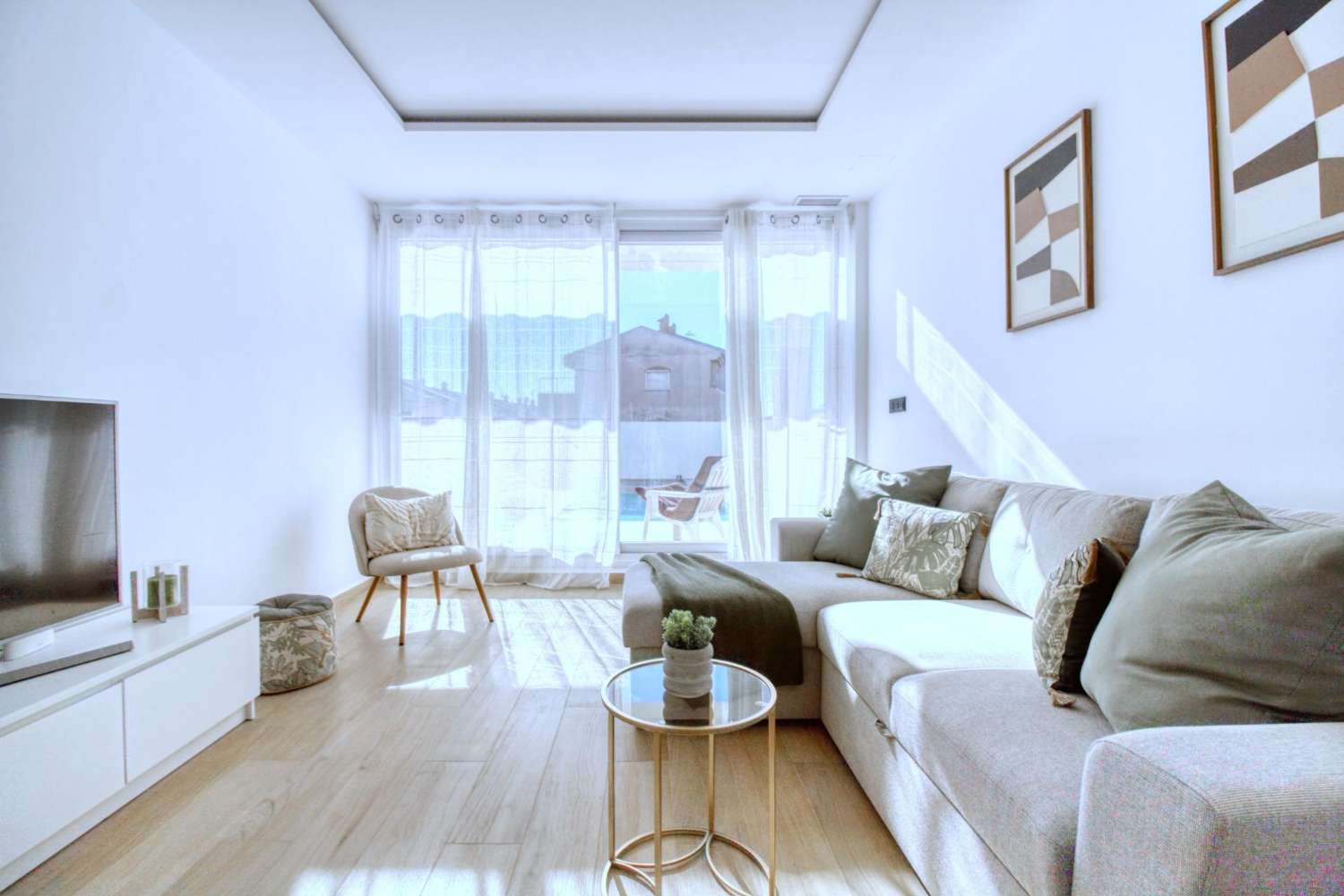 Novostavba vily v Torrevieja — elegance, pohodlí a prvotřídní lokalita