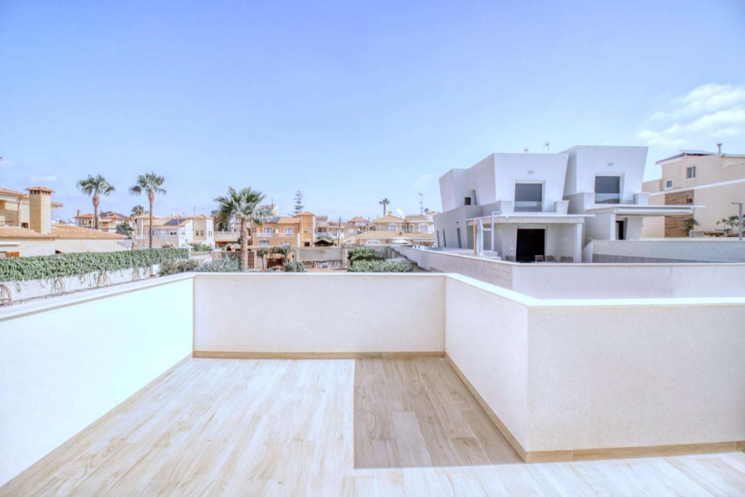 Novostavba vily v Torrevieja — elegance, pohodlí a prvotřídní lokalita