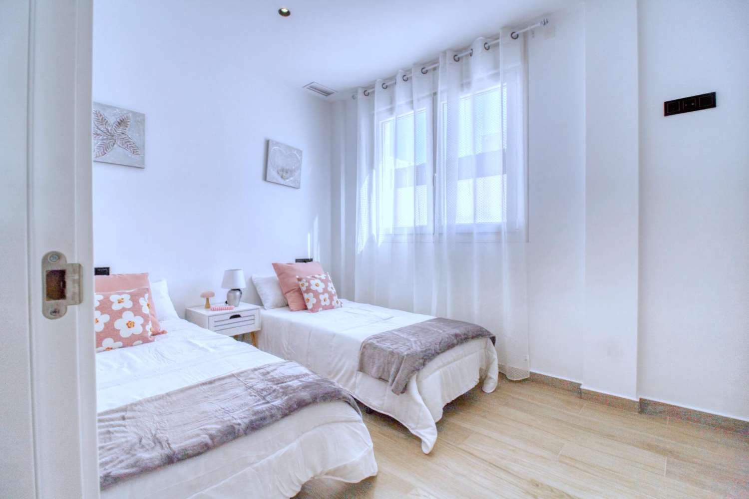 Novostavba vily v Torrevieja — elegance, pohodlí a prvotřídní lokalita