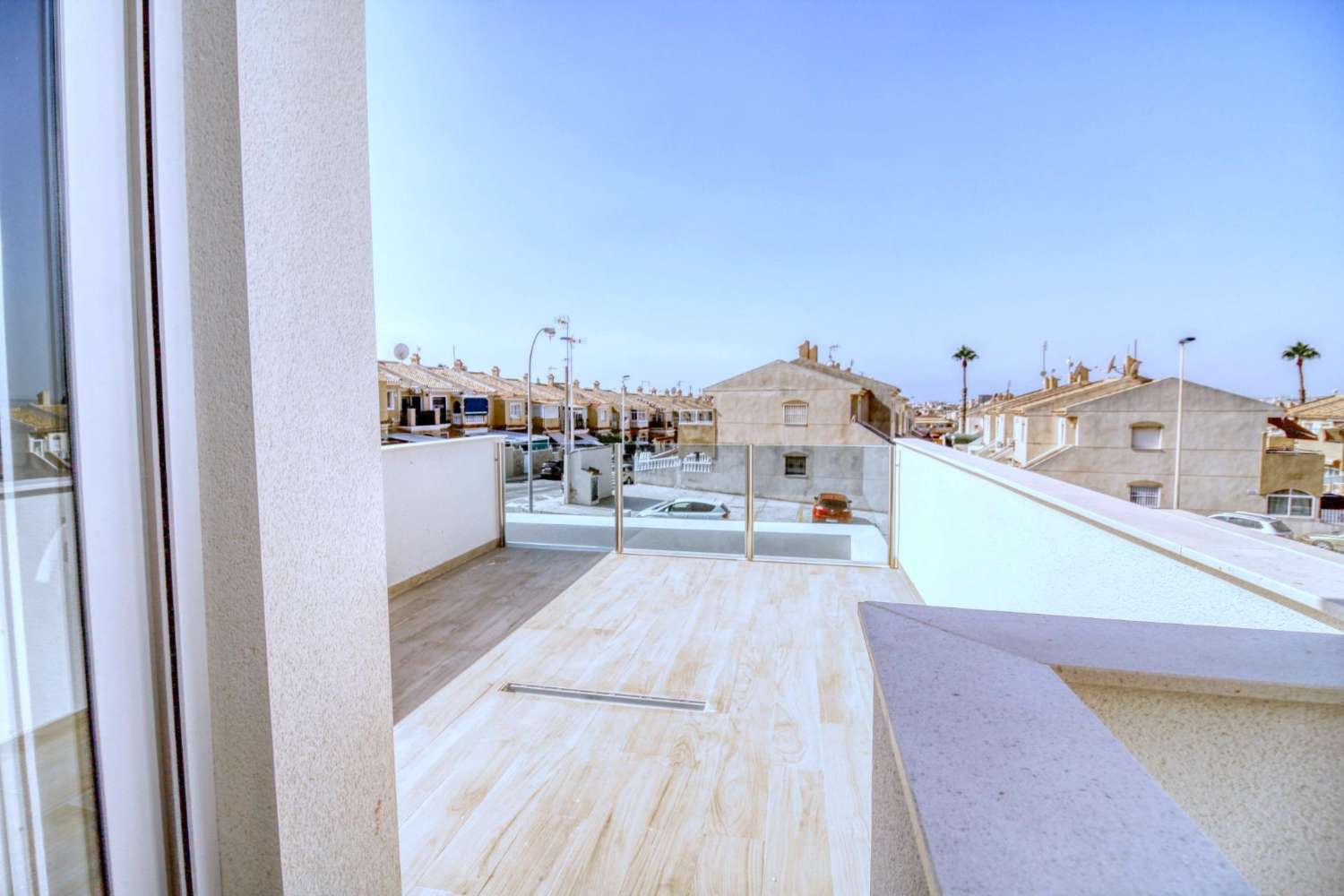 Novostavba vily v Torrevieja — elegance, pohodlí a prvotřídní lokalita