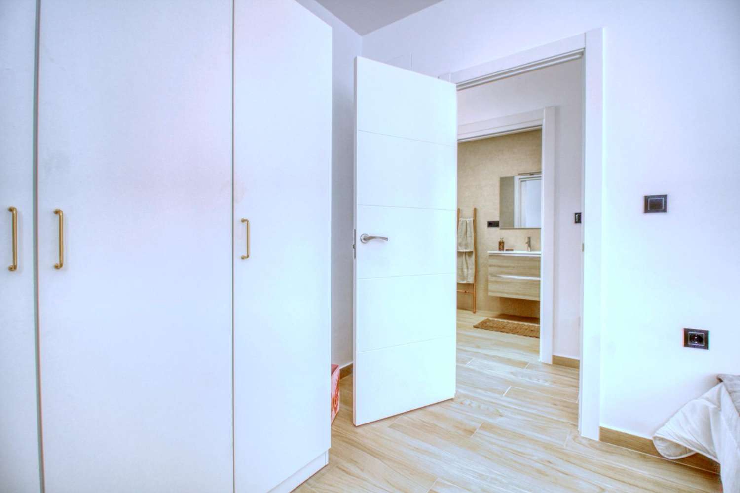 Novostavba vily v Torrevieja — elegance, pohodlí a prvotřídní lokalita