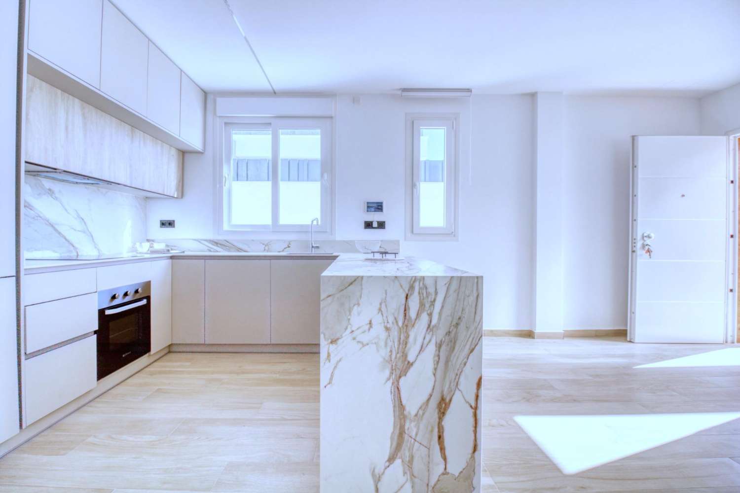 Novostavba vily v Torrevieja — elegance, pohodlí a prvotřídní lokalita