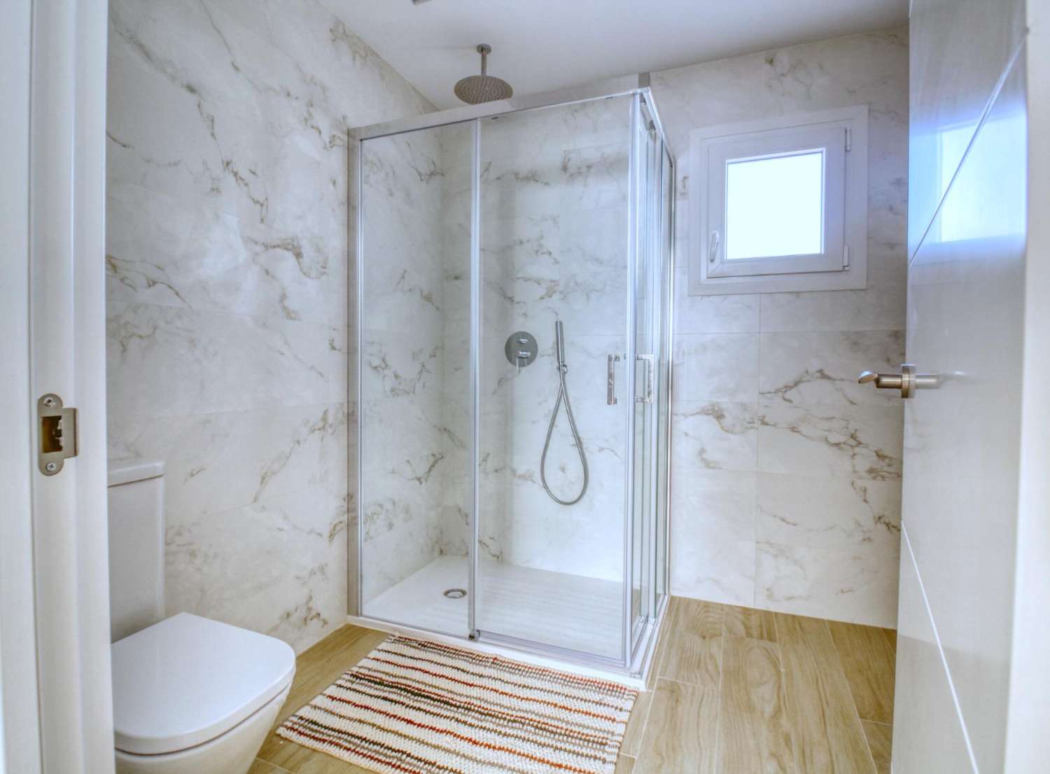 Novostavba vily v Torrevieja — elegance, pohodlí a prvotřídní lokalita