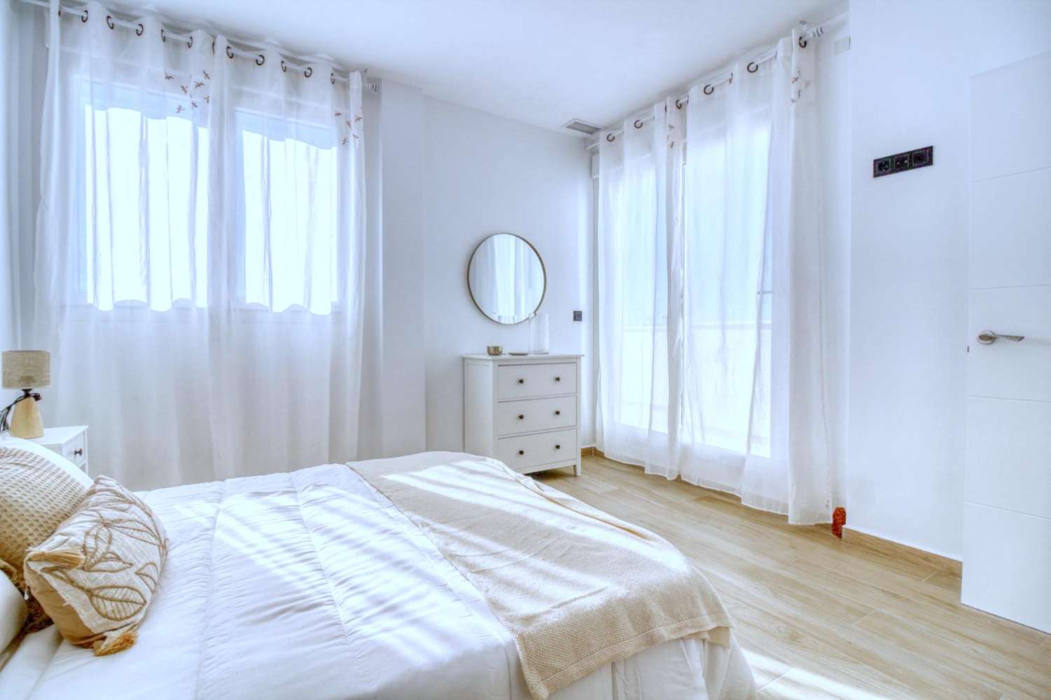 Novostavba vily v Torrevieja — elegance, pohodlí a prvotřídní lokalita