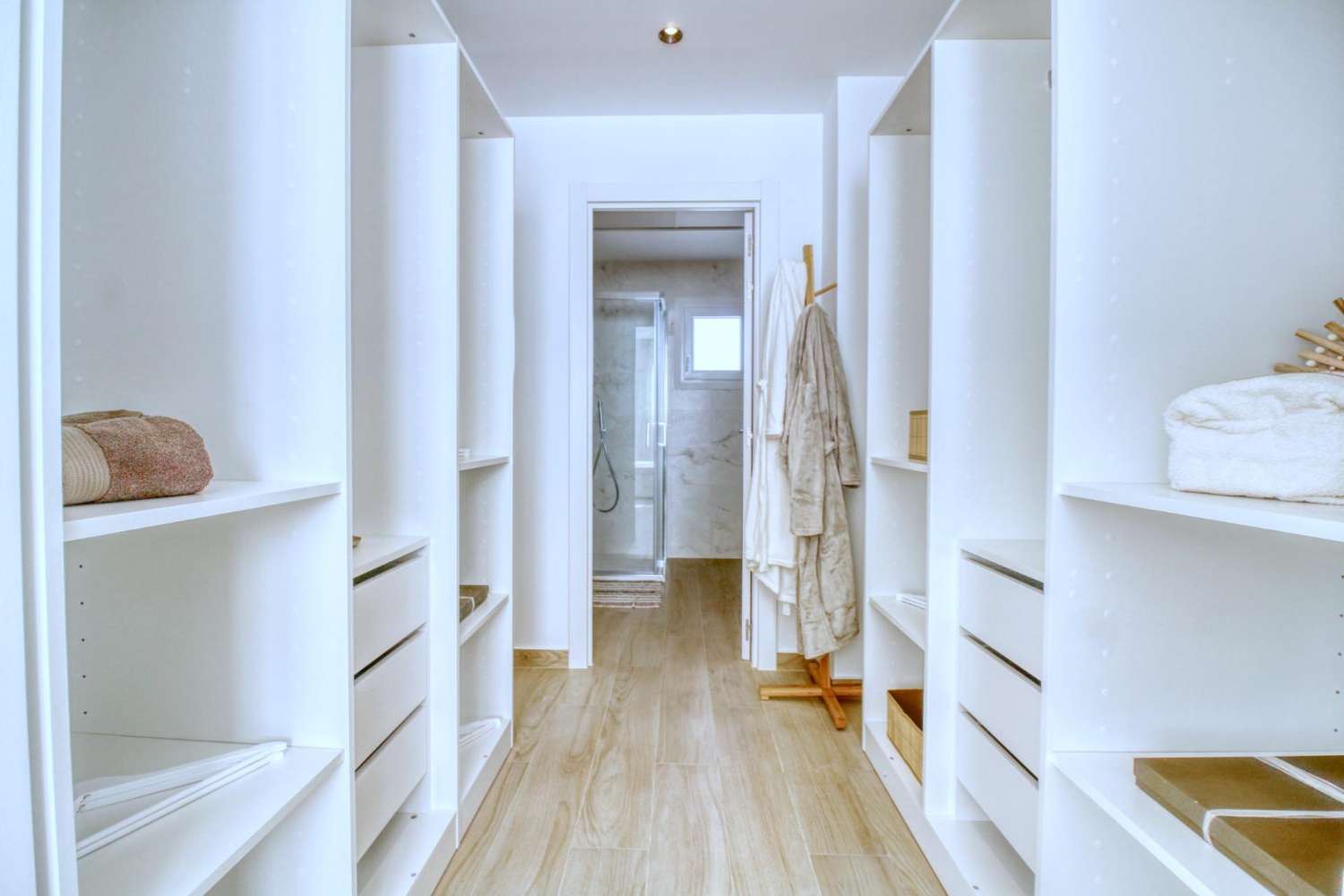 Novostavba vily v Torrevieja — elegance, pohodlí a prvotřídní lokalita