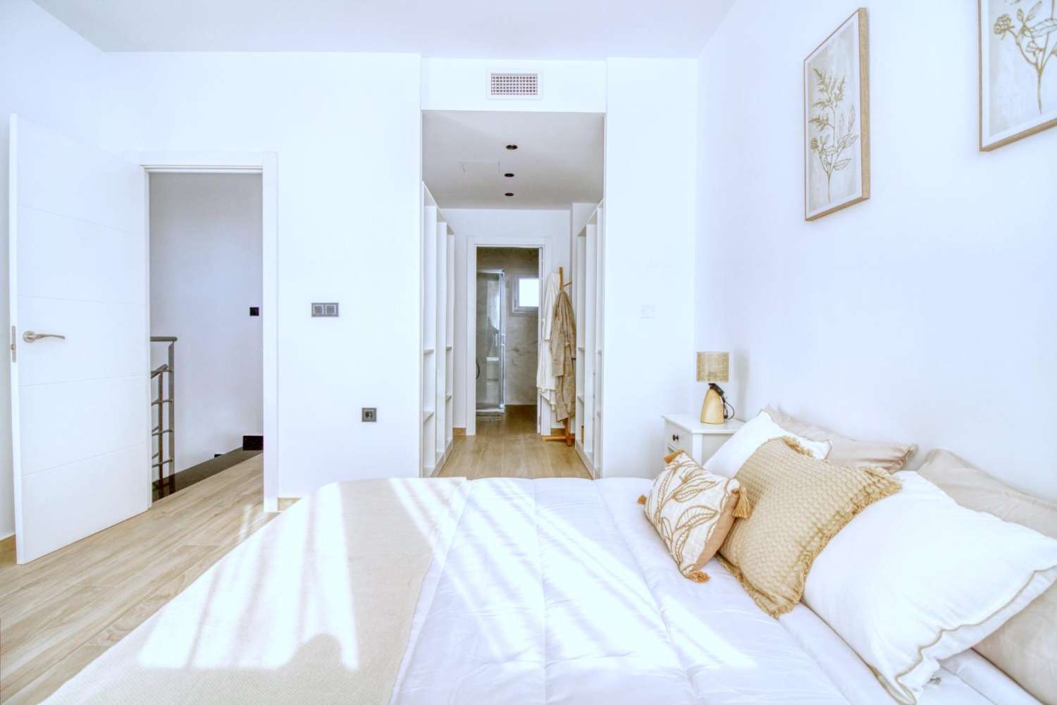 Novostavba vily v Torrevieja — elegance, pohodlí a prvotřídní lokalita