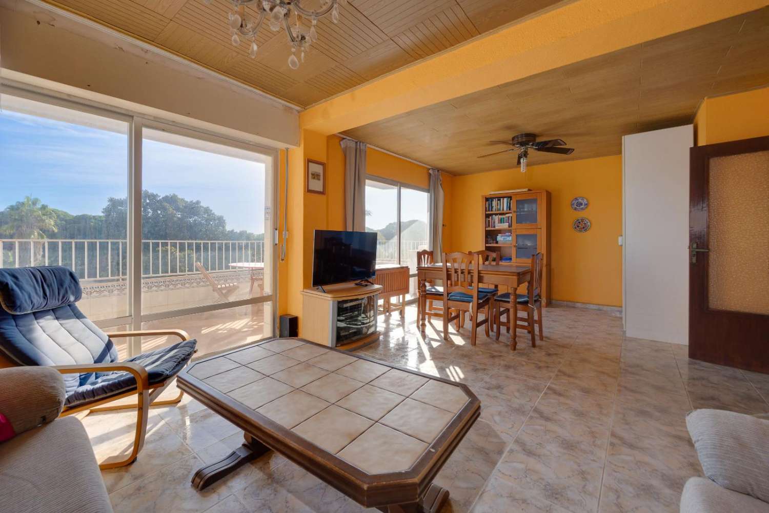 Prostorný a světlý byt na prodej v Guardamar del Segura