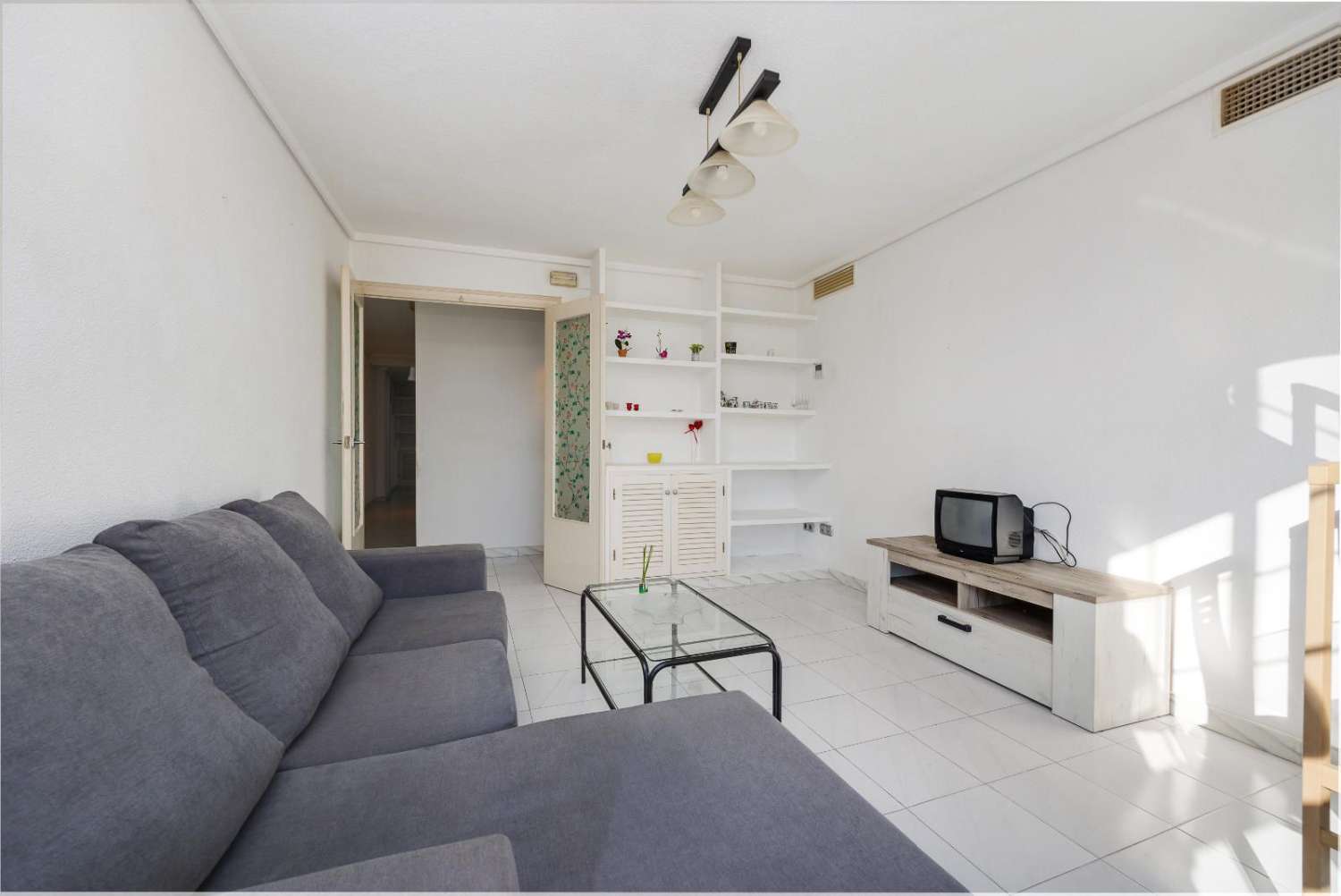 Prostorný, světlý byt v centru Torrevieji