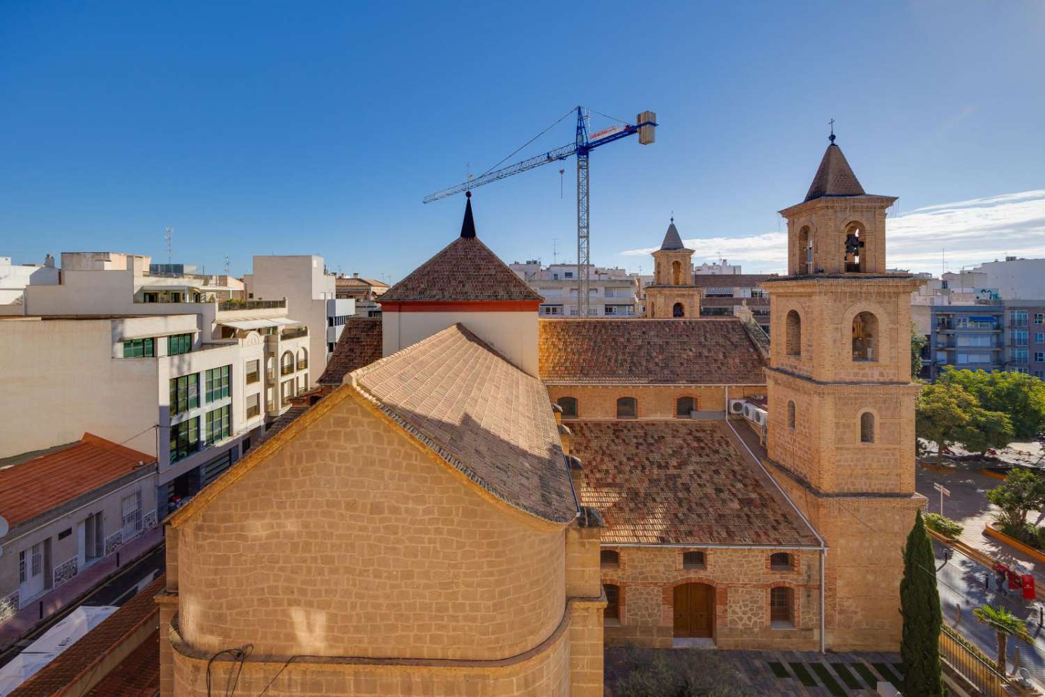 Prostorný, světlý byt v centru Torrevieji