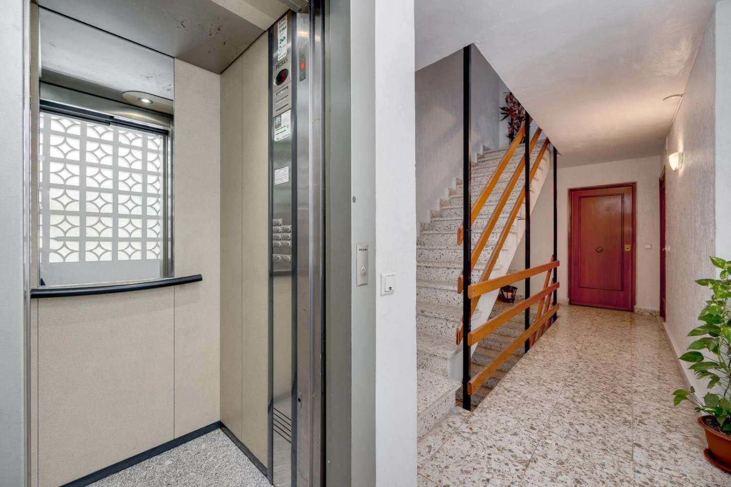 Prostorný, světlý byt v centru Torrevieji