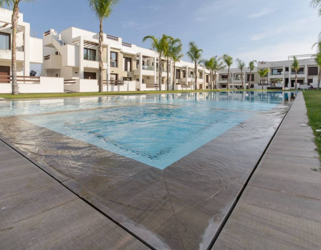 NOVOSTAVBA BYTOVÝ KOMPLEX BUNGALOVŮ V LOS BALCONES, TORREVIEJA - Bungalov v přízemí