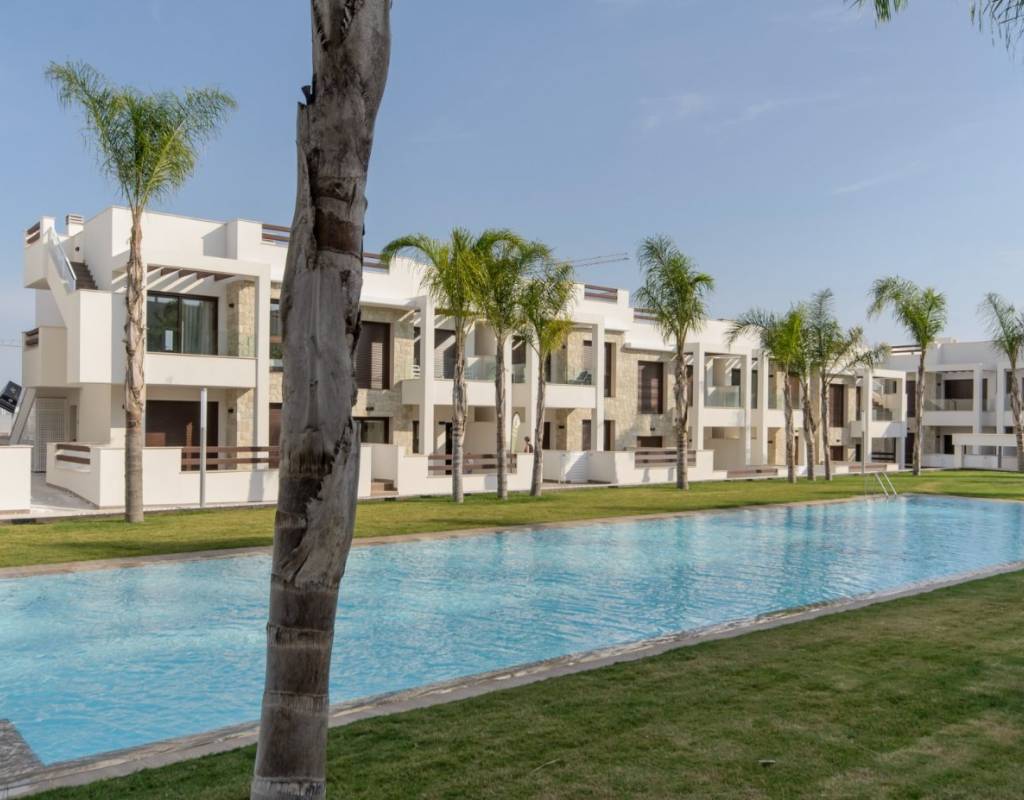 NOVOSTAVBA BYTOVÝ KOMPLEX BUNGALOVŮ V LOS BALCONES, TORREVIEJA - Bungalov v přízemí