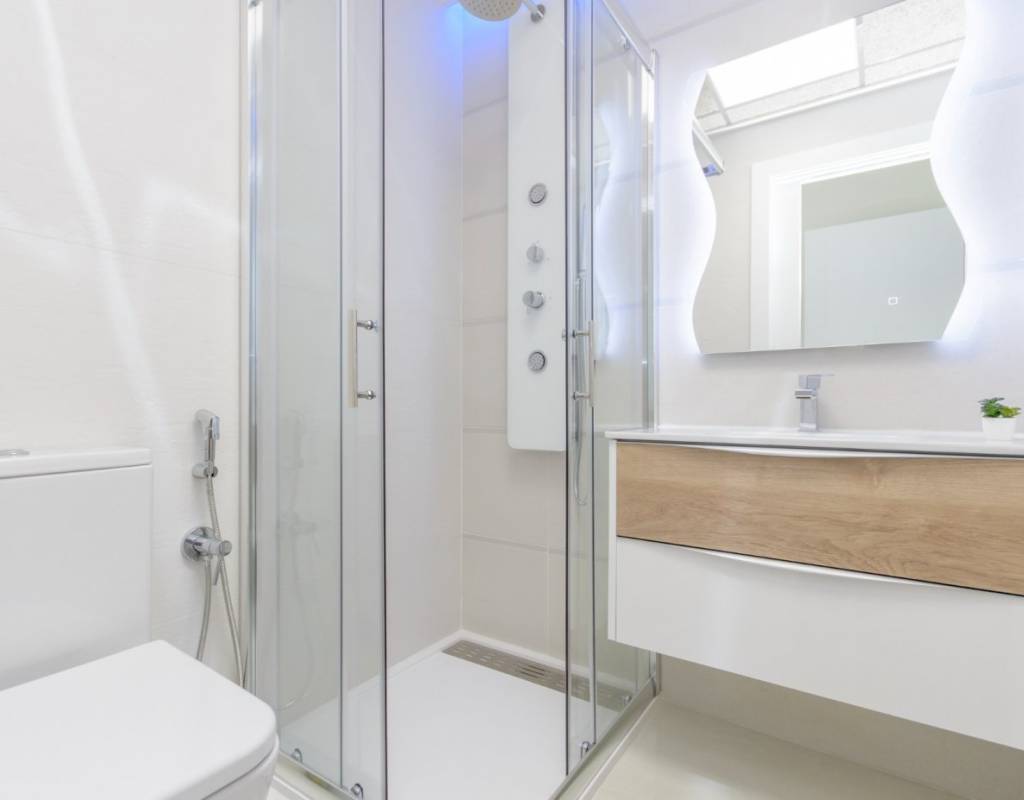 NOVOSTAVBA BYTOVÝ KOMPLEX BUNGALOVŮ V LOS BALCONES, TORREVIEJA - Bungalov v přízemí