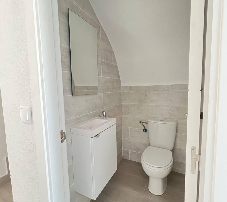 TŘÍPATROVÝ BUNGALOV NA PRODEJ - LA MATA