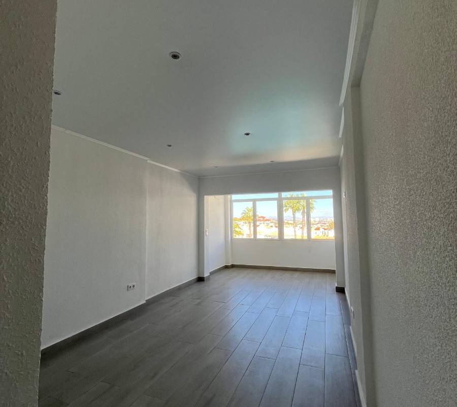 TŘÍPATROVÝ BUNGALOV NA PRODEJ - LA MATA