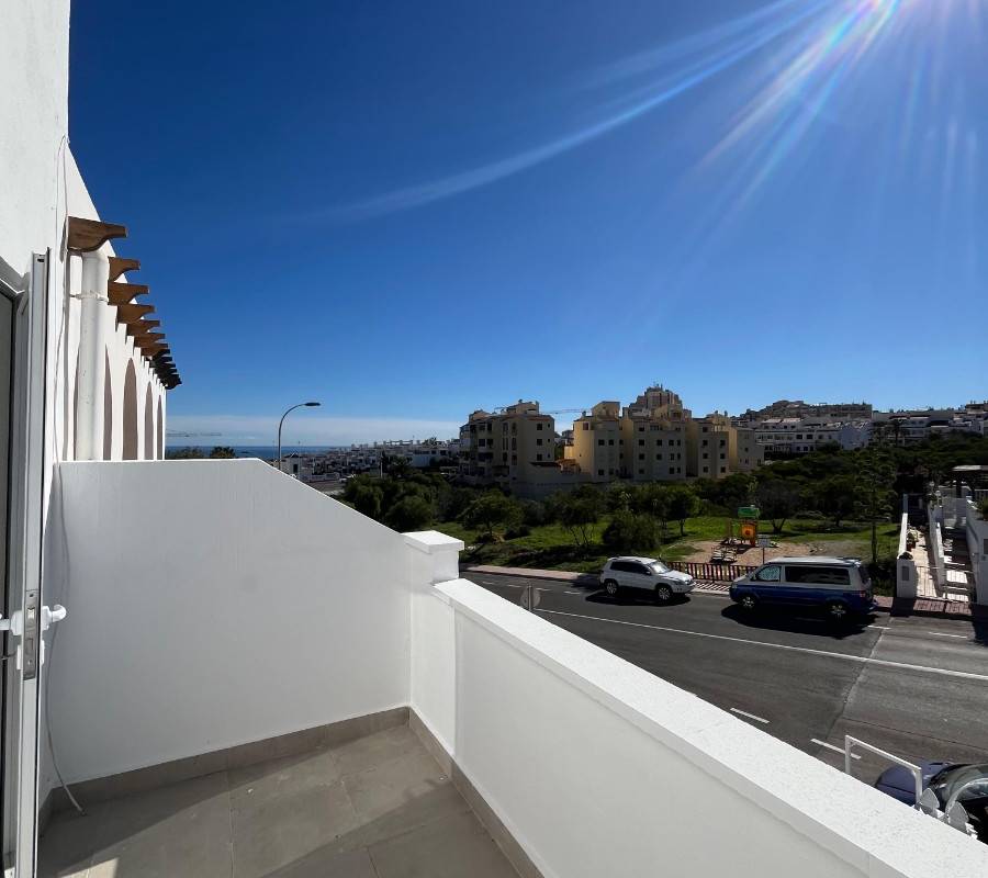 TŘÍPATROVÝ BUNGALOV NA PRODEJ - LA MATA