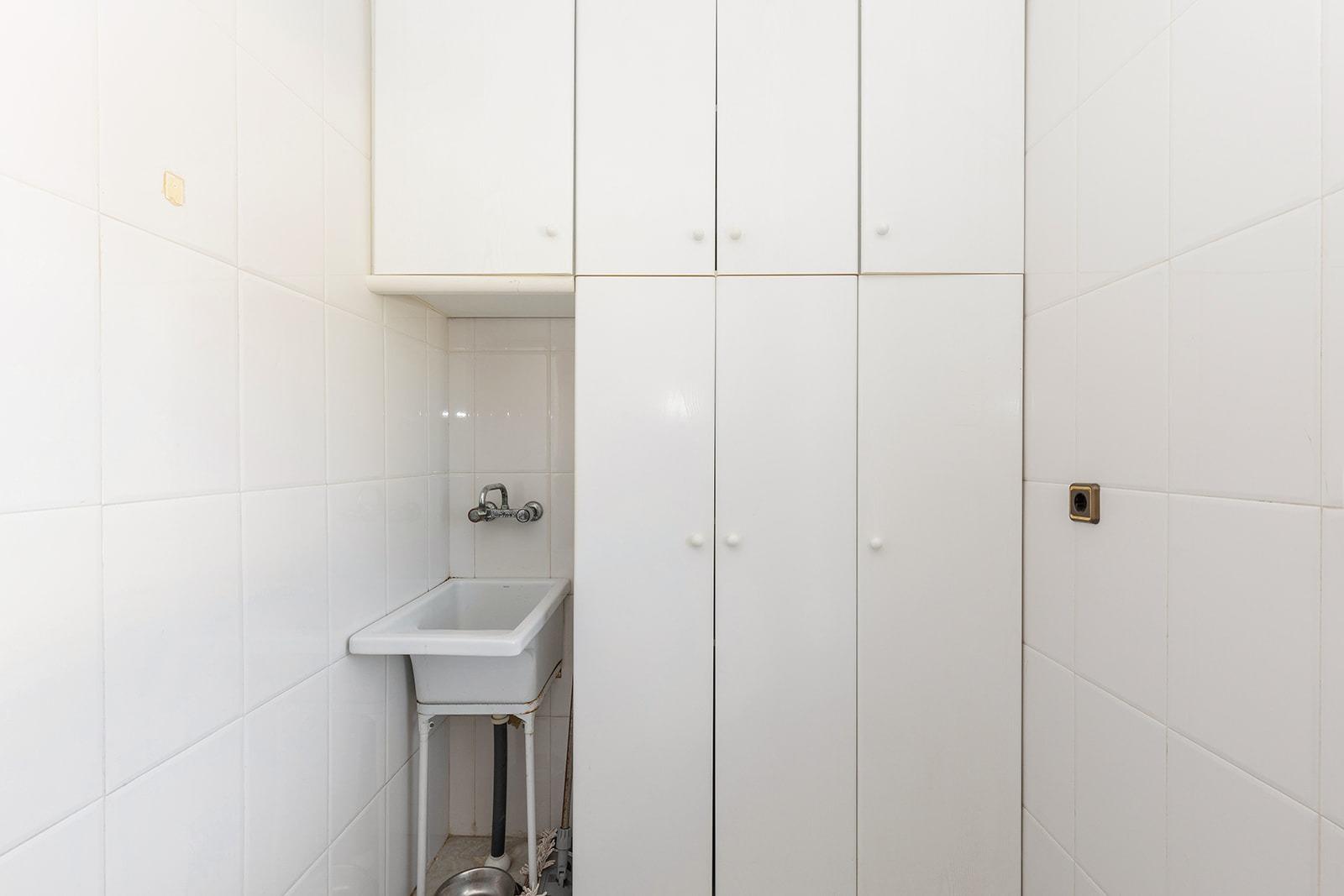 Jedinečná příležitost! Prožijte sen v této luxusní vile v prestižní urbanizaci Torreta Florida v Torrevieji