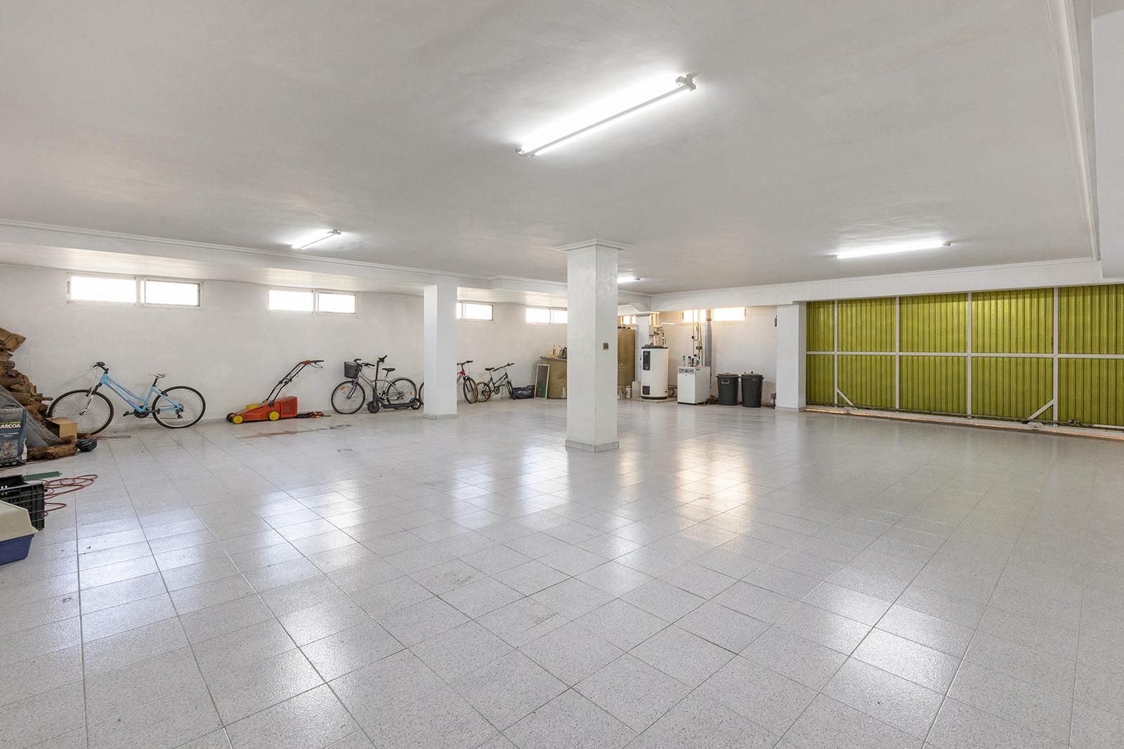 Jedinečná příležitost! Prožijte sen v této luxusní vile v prestižní urbanizaci Torreta Florida v Torrevieji