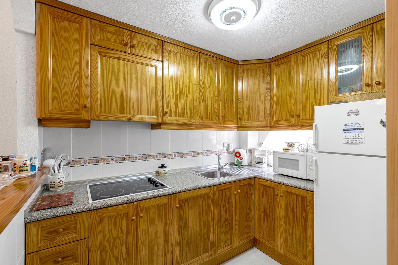 Krásný, plně zařízený polořadový bungalov k prodeji