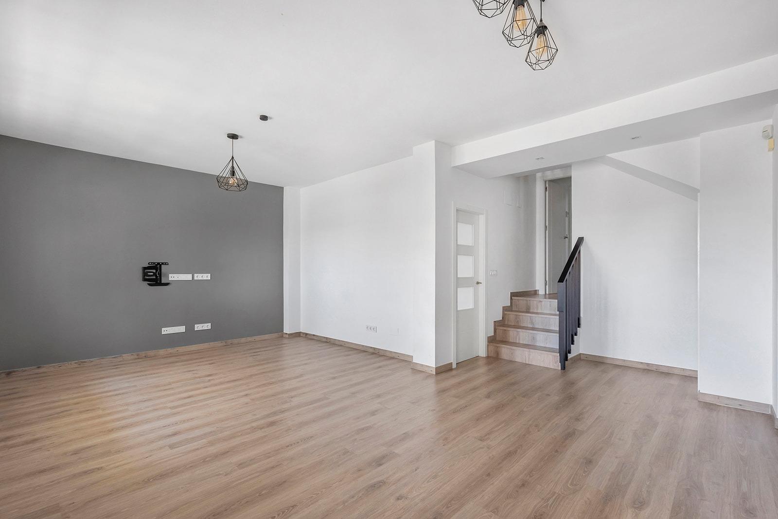 Jedinečná příležitost! Prožijte svůj sen v této luxusní vile v prestižní urbanizaci AGUAS NUEVAS v Torrevieji.