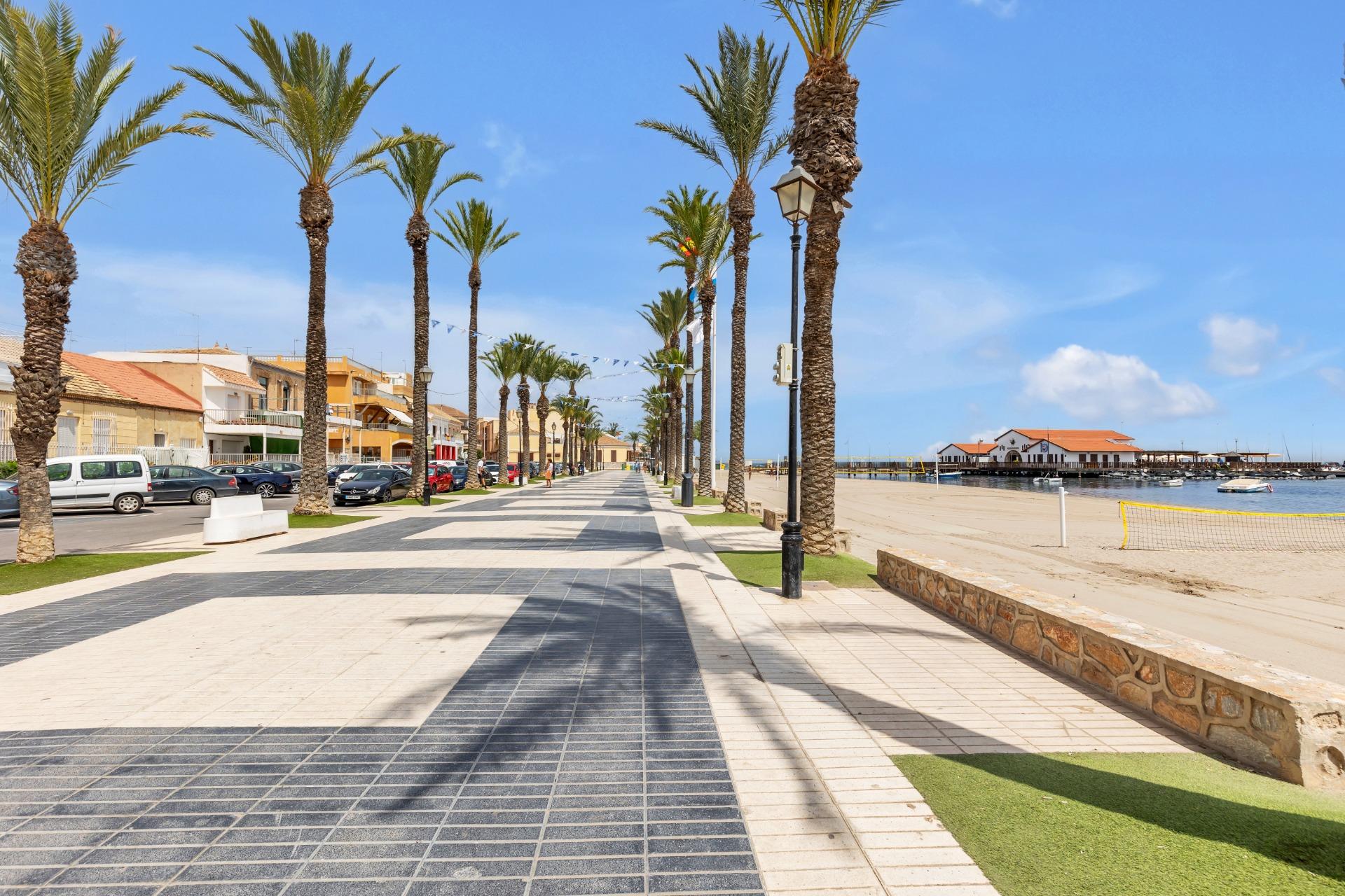 Duplex for sale in Los Alcázares