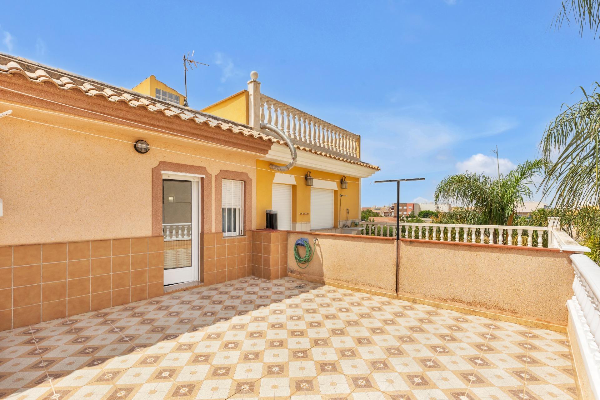 Duplex for sale in Los Alcázares