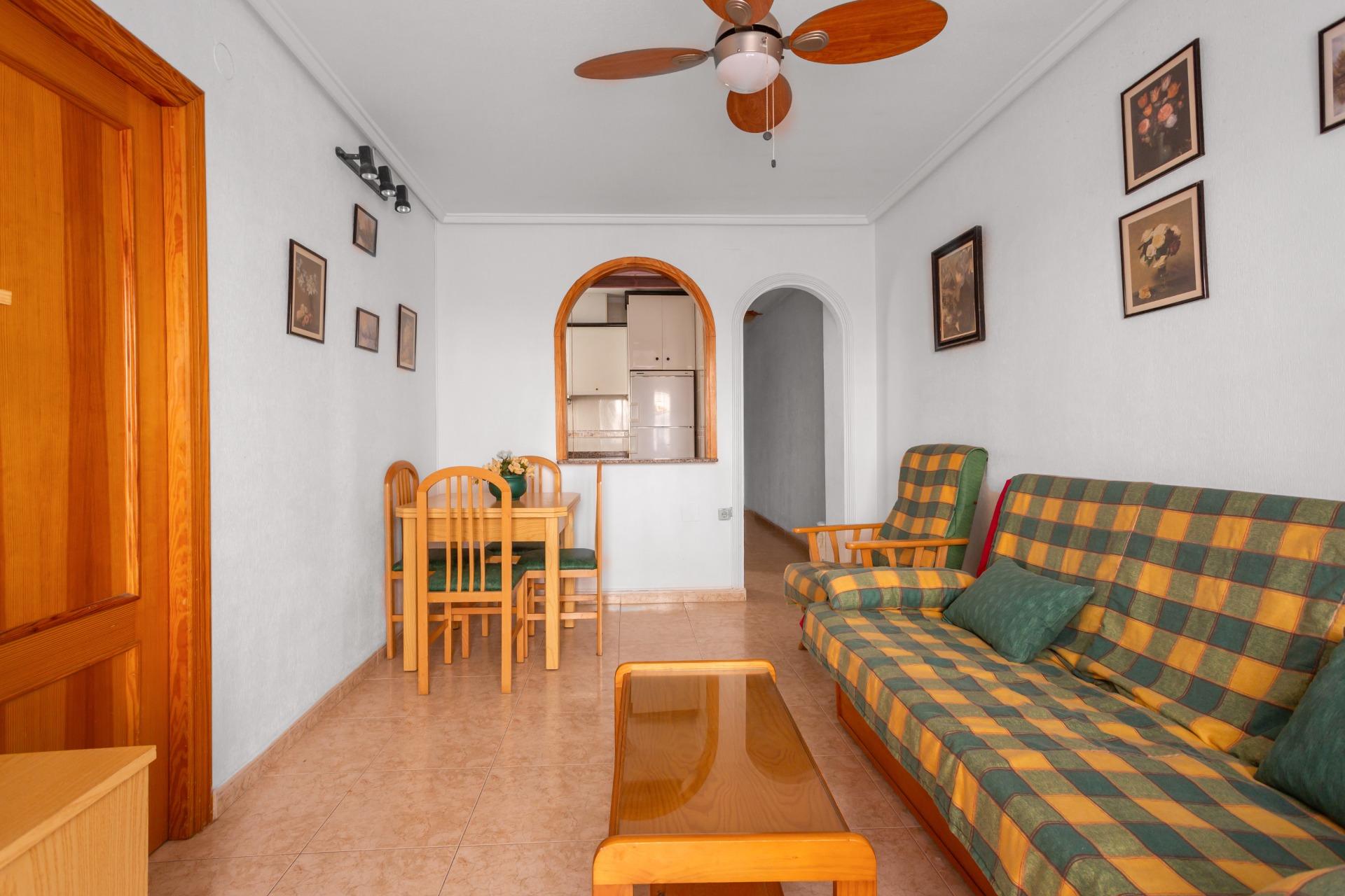 Apartmán k prodeji v Torrevieja jen pár kroků od Playa del Cura.