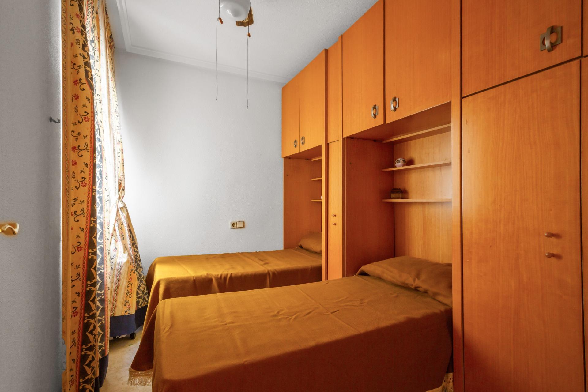 Apartmán k prodeji v Torrevieja jen pár kroků od Playa del Cura.