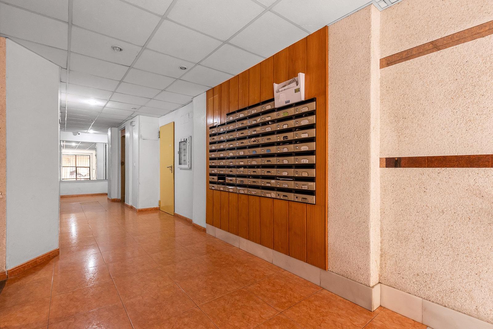 Prožijte svůj sen v tomto domě v Torrevieji, v lokalitě obklopené vybavením, kde je vše jen pár minut odtud.