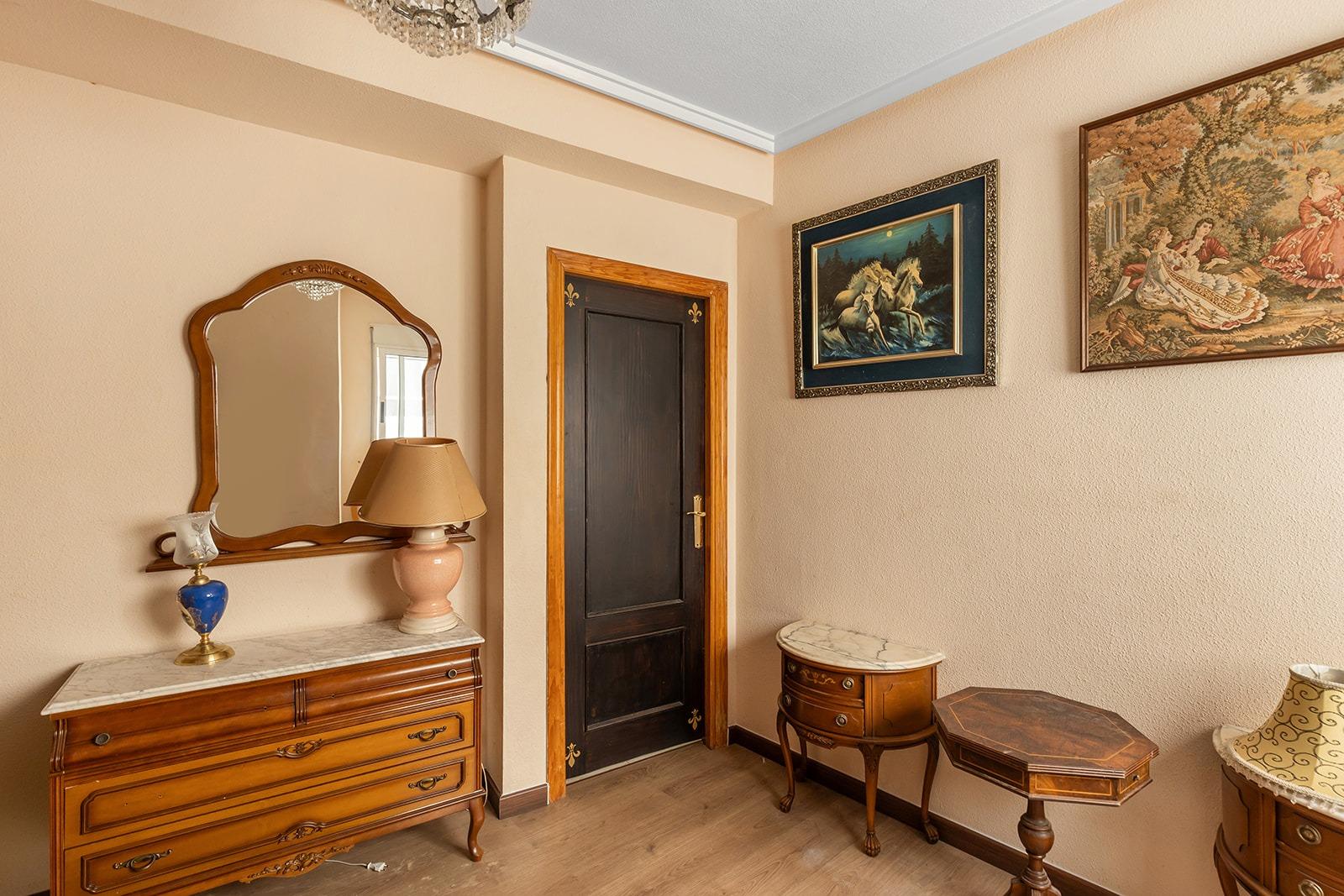 Prožijte svůj sen v tomto domě v Torrevieji, v lokalitě obklopené vybavením, kde je vše jen pár minut odtud.