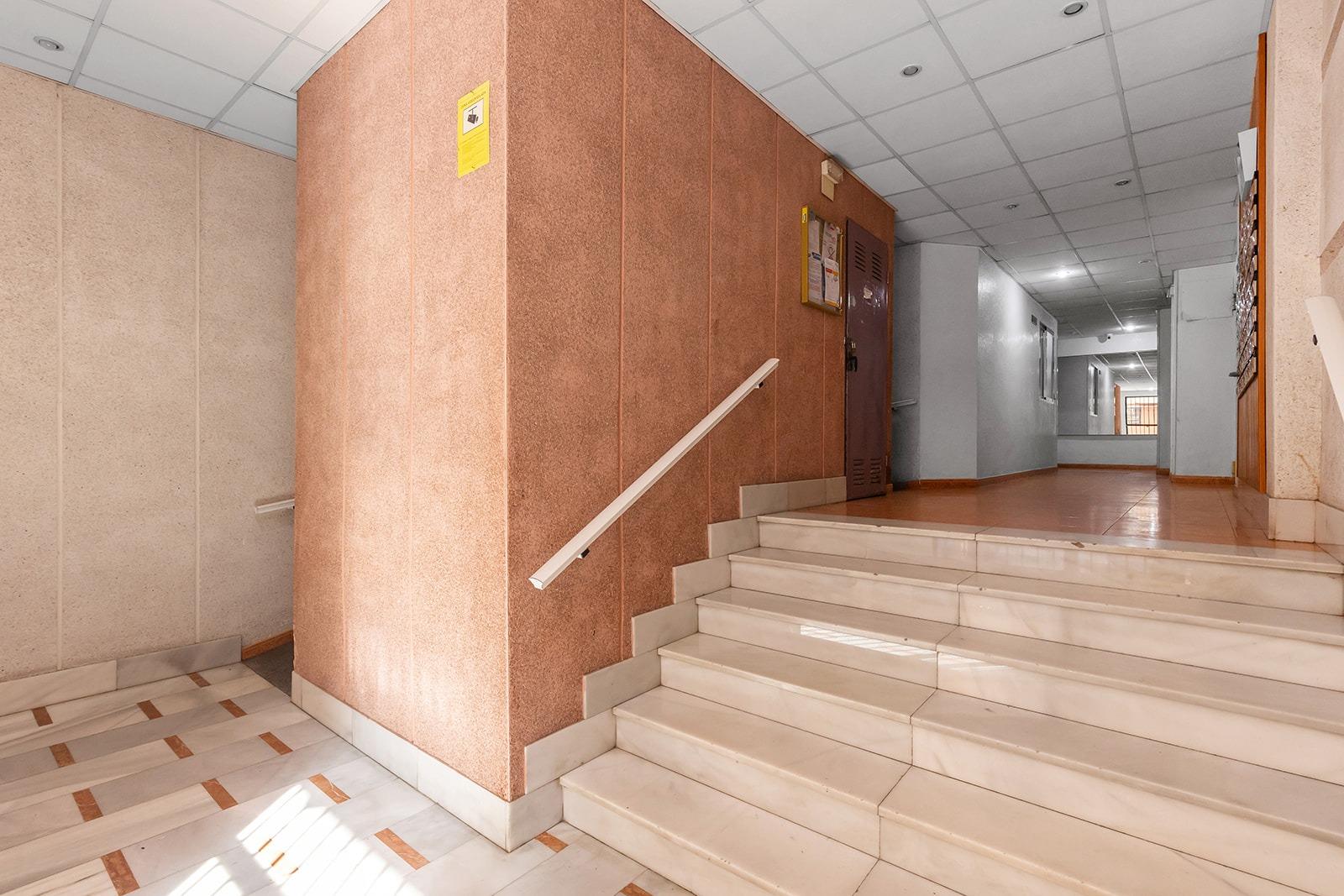 Prožijte svůj sen v tomto domě v Torrevieji, v lokalitě obklopené vybavením, kde je vše jen pár minut odtud.