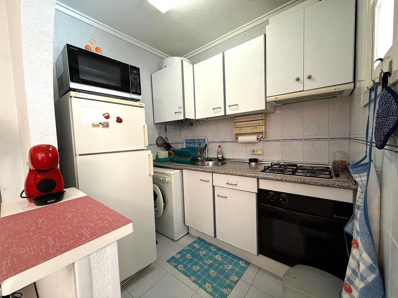 Objevte tento okouzlující byt nacházející se v oblasti Acequion v Torrevieji.