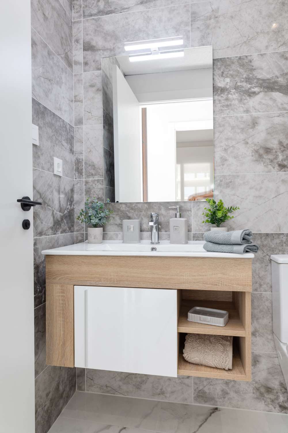 APARTMENTS WITH SPACIOUS TERRACES SAN MIGUEL DE SALINAS