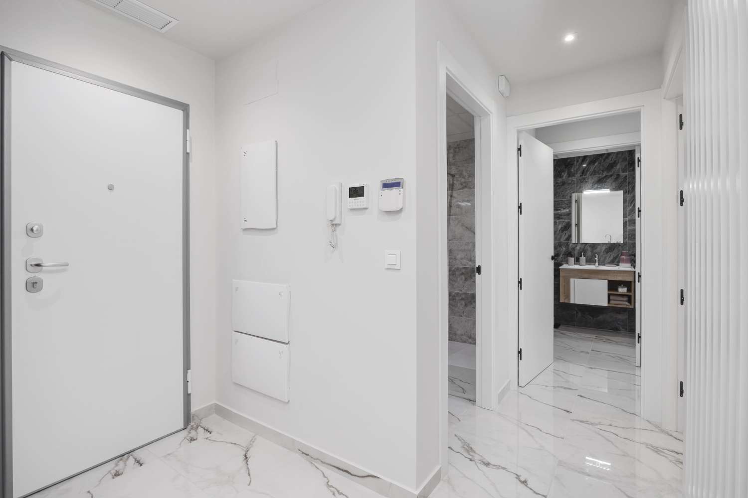 APARTMENTS WITH SPACIOUS TERRACES SAN MIGUEL DE SALINAS