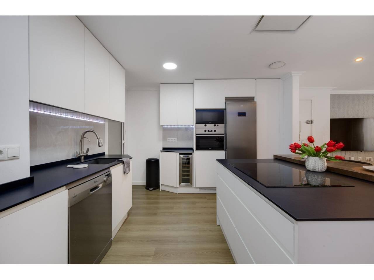 APARTAMENTO A 1 KM DE LA PLAYA REFORMADO!