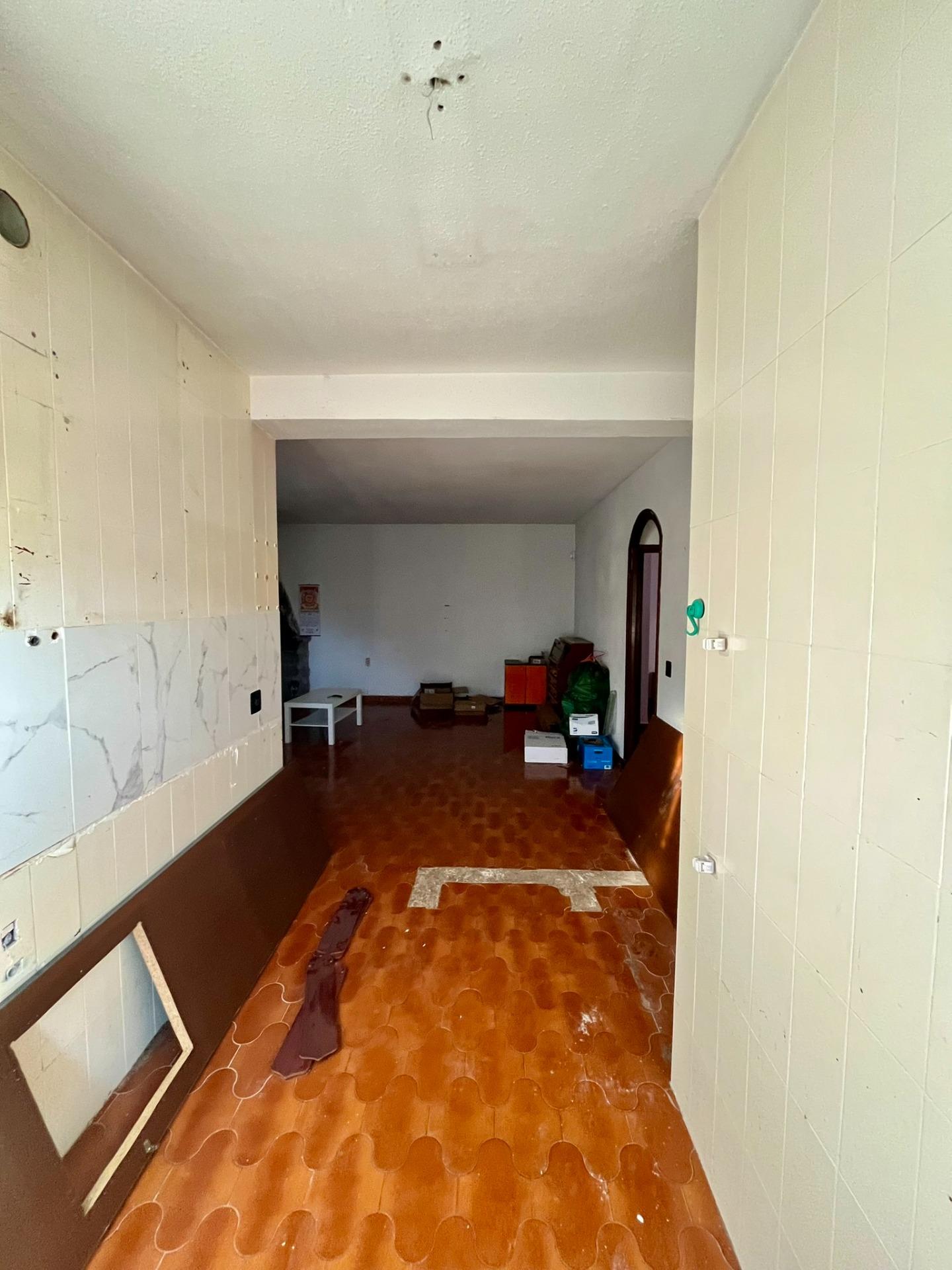 Jedinečná příležitost v Aguas Nuevas – pozemek s velkým potenciálem pro váš vysněný dům