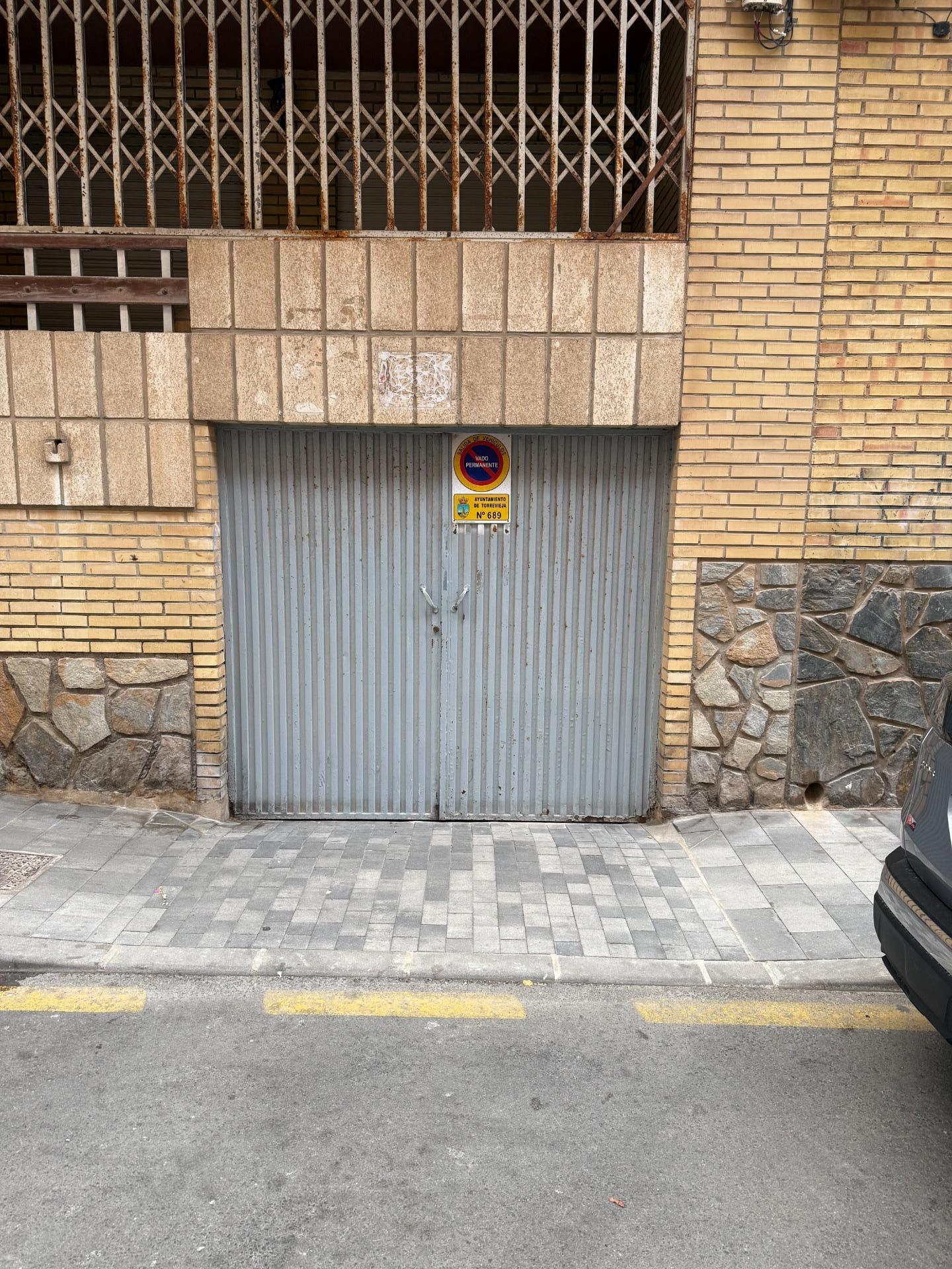 Garage te koop in Torrevieja
