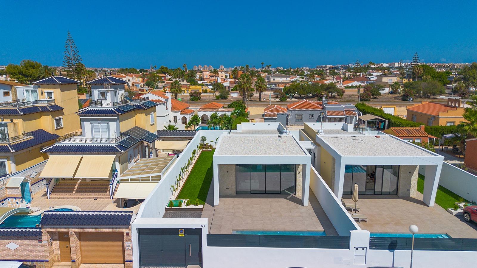 Exkluzivní vily v Los Balcones – světlo, prostor a moderní životní styl u Torrevieji