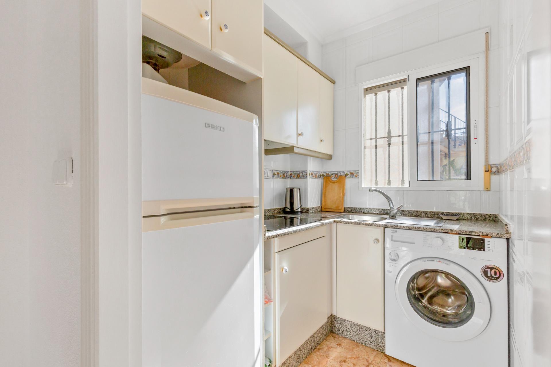 Prostorný byt se zahradou v Orihuela Costa – ideální pro život i investici